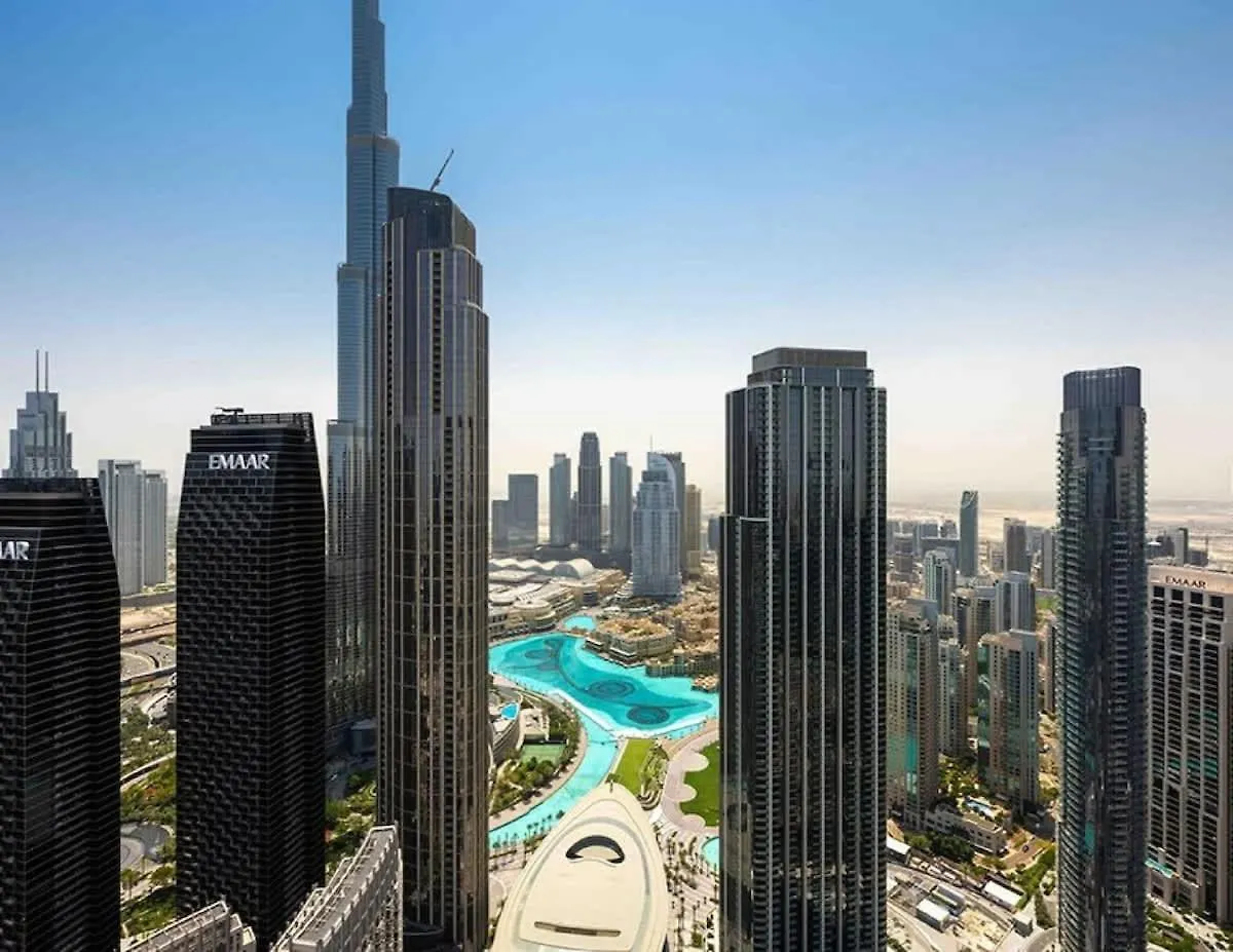 Luxurious 4Br, Burj Khalifa & Full Fountain View, Downtown Dubai Apartment