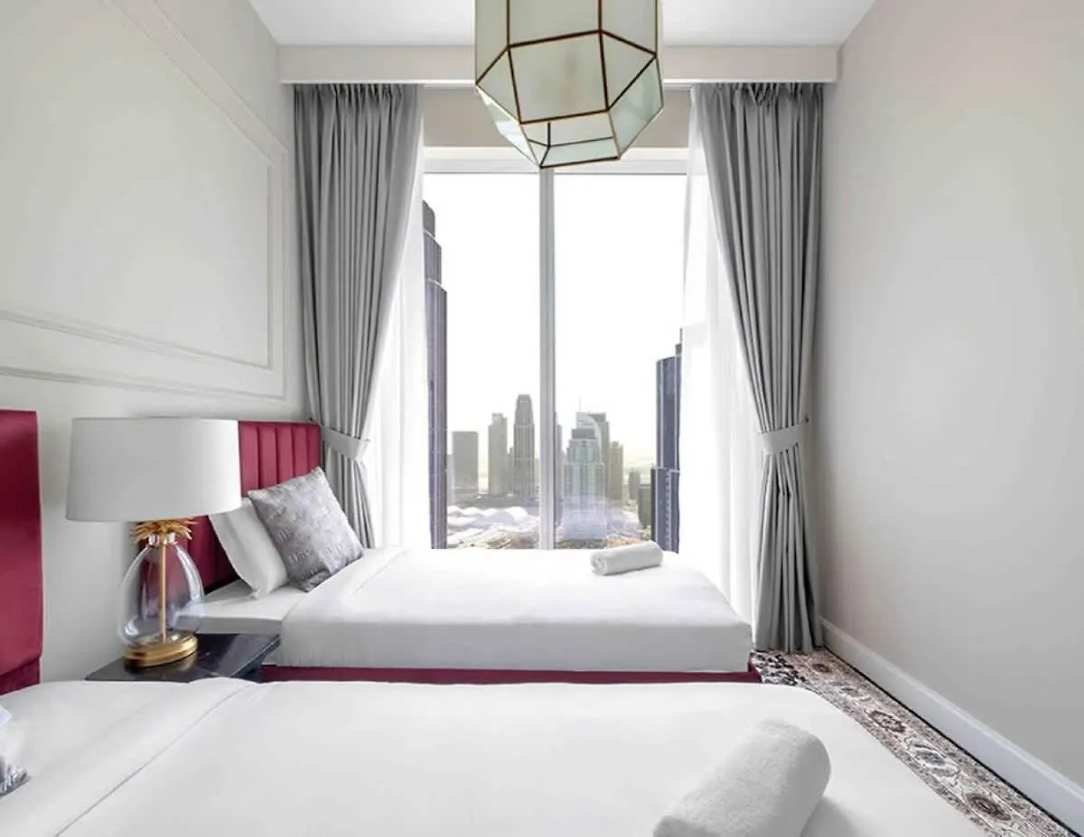 Luxurious 4Br, Burj Khalifa & Full Fountain View, Downtown Dubai Apartment