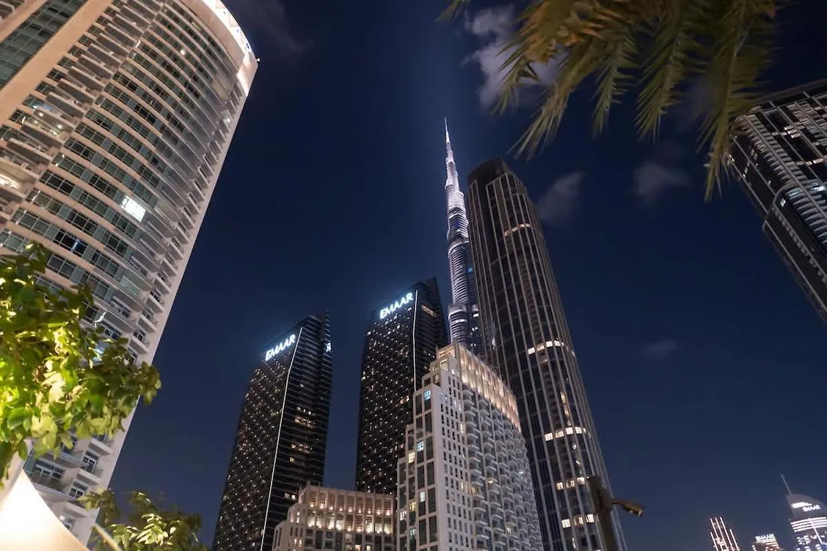 Luxurious 4Br, Burj Khalifa & Full Fountain View, Downtown Dubai Apartment