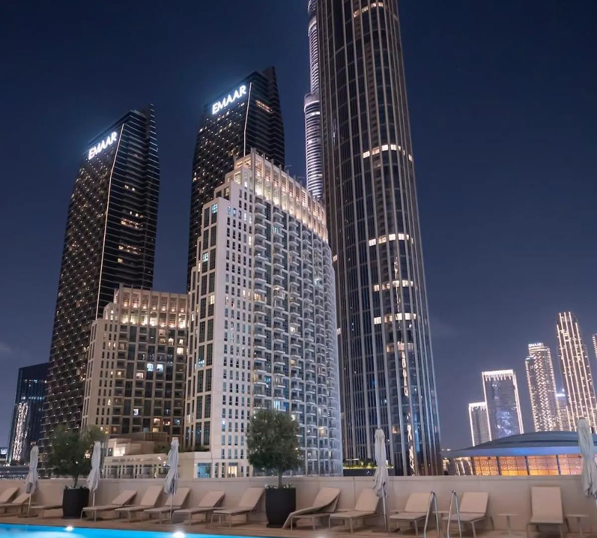 Luxurious 4Br, Burj Khalifa & Full Fountain View, Downtown Dubai Apartment